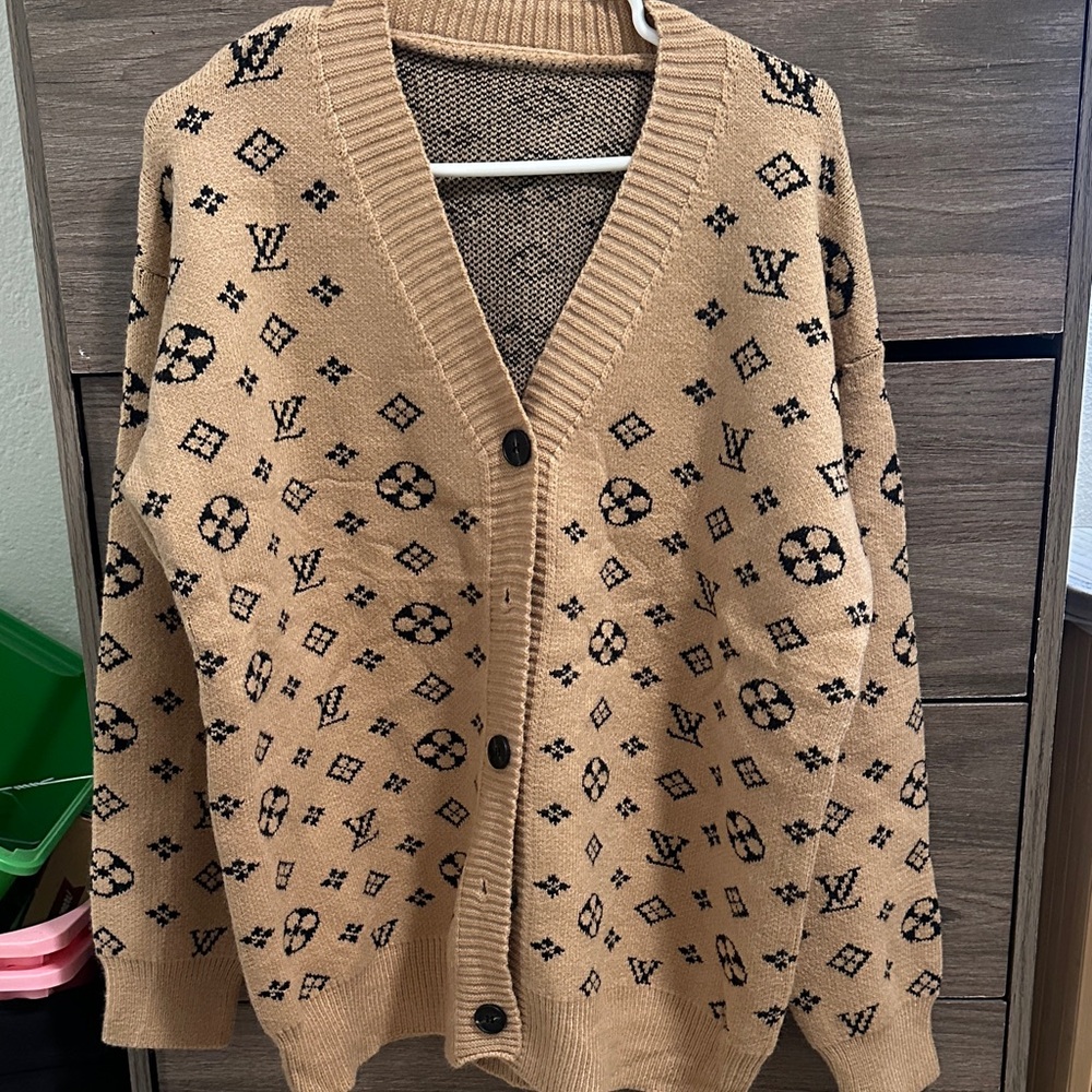 Beige Patterned V-Neck Button Cardigan Sweater - Women